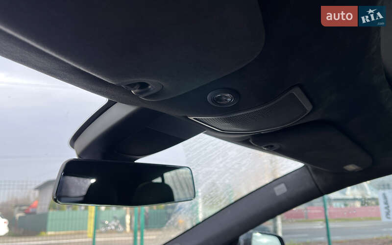 Лифтбек Tesla Model S 2016 в Коломые