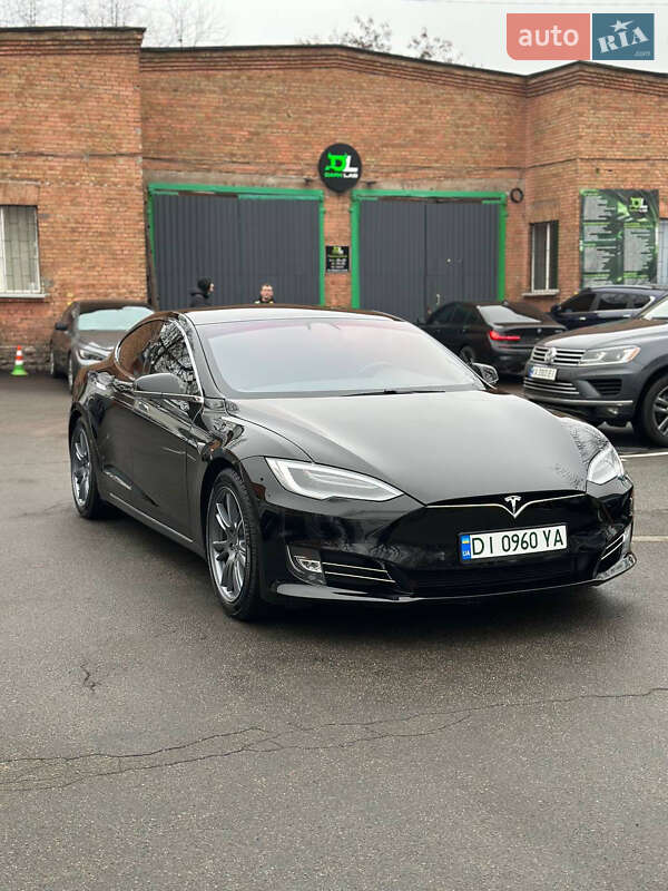 Ліфтбек Tesla Model S 2021 в Києві