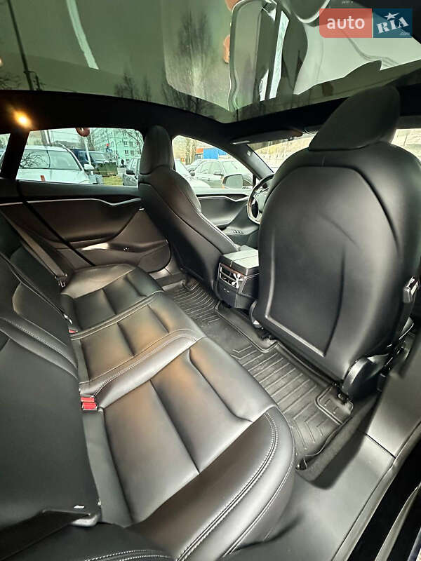 Ліфтбек Tesla Model S 2021 в Києві