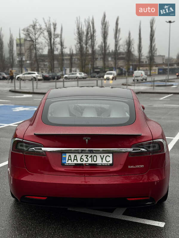 Лифтбек Tesla Model S 2019 в Киеве