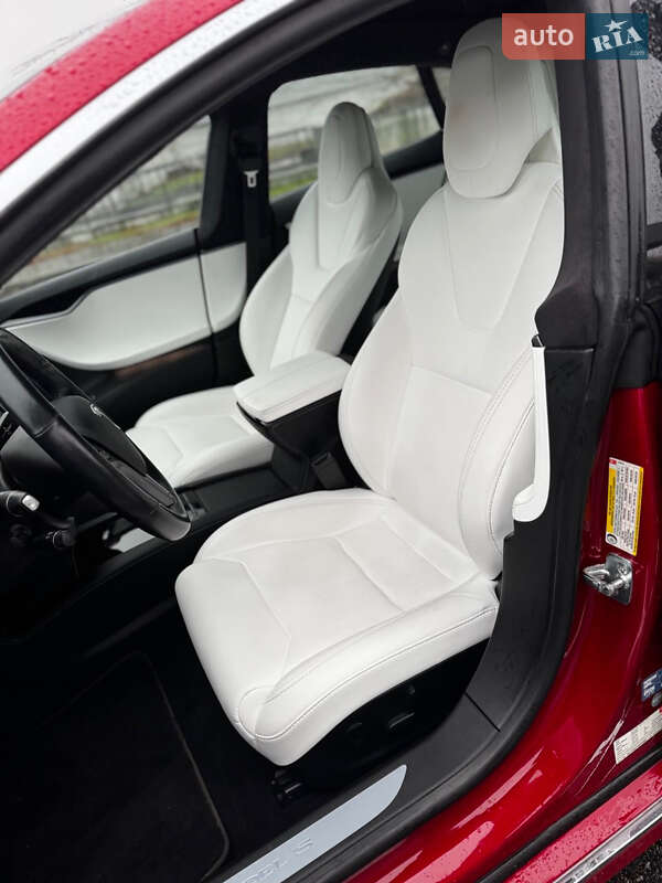 Лифтбек Tesla Model S 2019 в Киеве