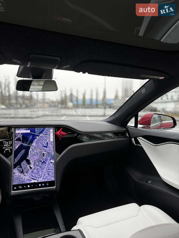 Лифтбек Tesla Model S 2019 в Киеве