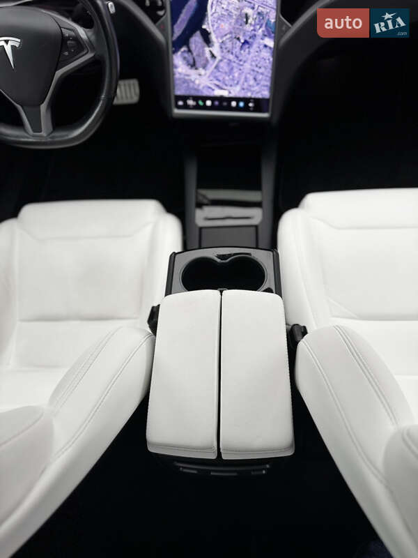 Лифтбек Tesla Model S 2019 в Киеве