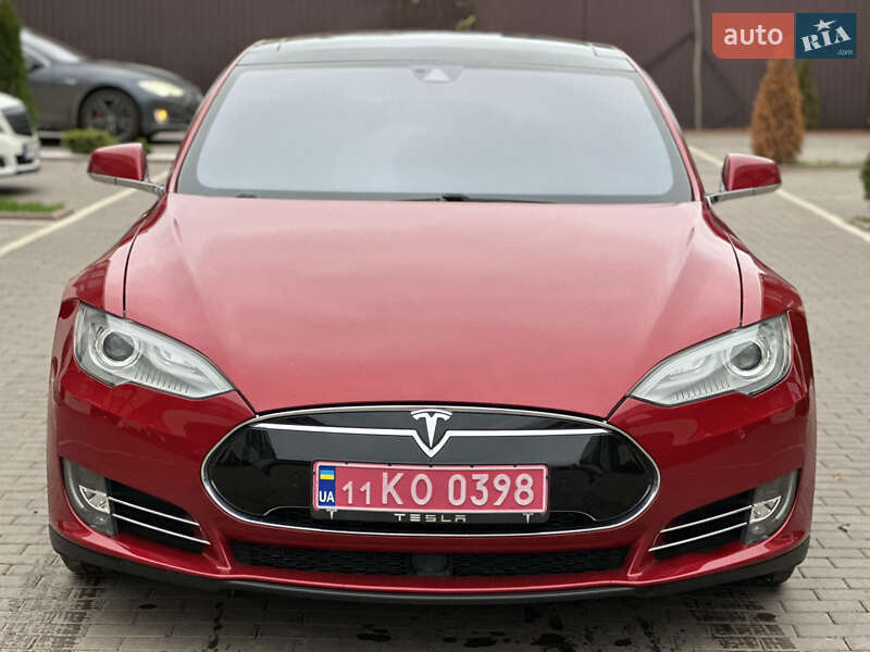 Ліфтбек Tesla Model S 2015 в Одесі фото 3 Ліфтбек Tesla Model S 2015 в Одесі