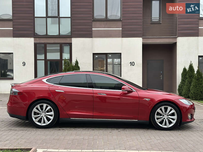 Ліфтбек Tesla Model S 2015 в Одесі фото 9 Ліфтбек Tesla Model S 2015 в Одесі