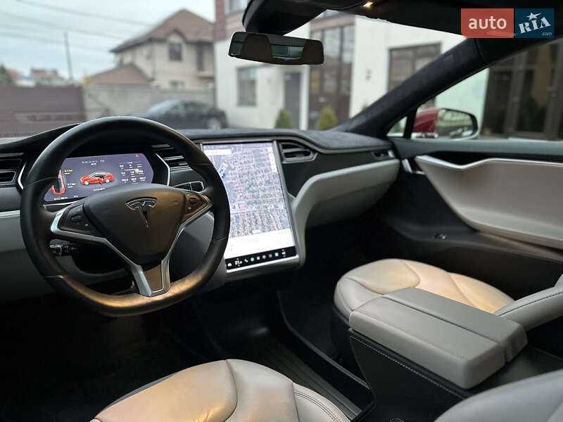 Ліфтбек Tesla Model S 2015 в Одесі фото 18 Ліфтбек Tesla Model S 2015 в Одесі