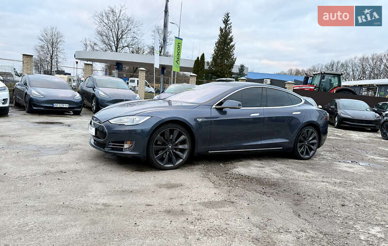 Ліфтбек Tesla Model S 2014 в Вінниці фото 11 Ліфтбек Tesla Model S 2014 в Вінниці