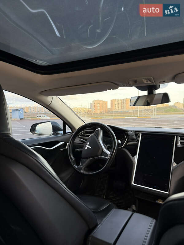 Ліфтбек Tesla Model S 2014 в Одесі