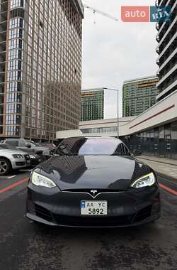 Лифтбек Tesla Model S 2017 в Киеве