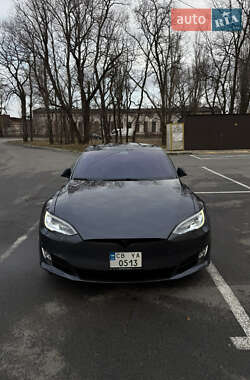 Лифтбек Tesla Model S 2018 в Чернигове