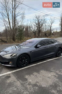 Лифтбек Tesla Model S 2018 в Чернигове