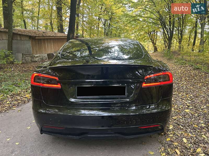 Лифтбек Tesla Model S 2021 в Хмельницком