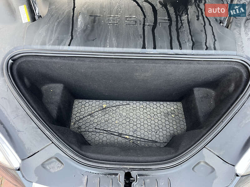 Лифтбек Tesla Model S 2016 в Белой Церкви фото 27 Лифтбек Tesla Model S 2016 в Белой Церкви