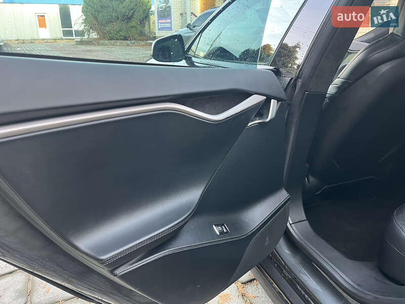 Лифтбек Tesla Model S 2016 в Белой Церкви фото 24 Лифтбек Tesla Model S 2016 в Белой Церкви