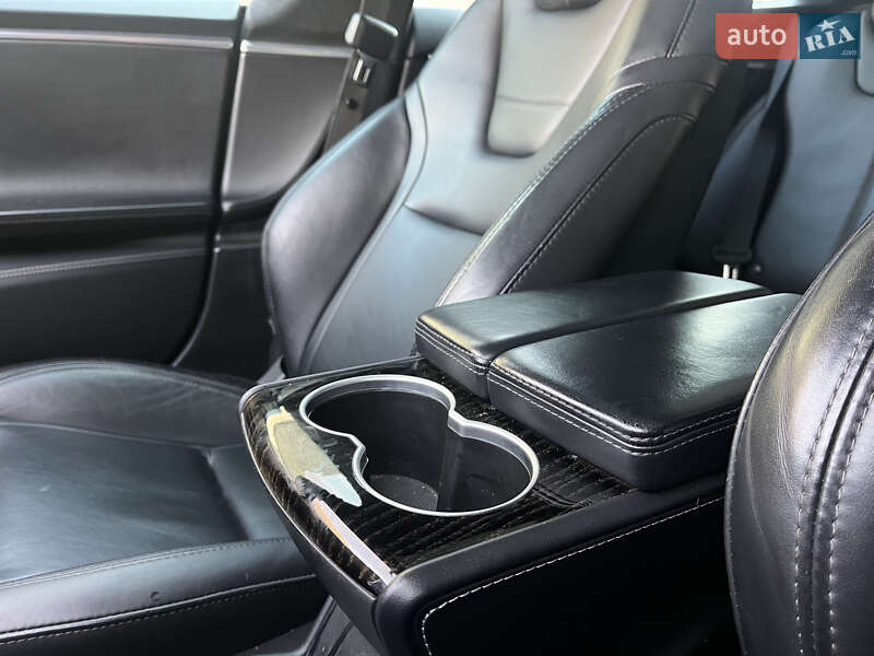 Лифтбек Tesla Model S 2016 в Белой Церкви фото 20 Лифтбек Tesla Model S 2016 в Белой Церкви