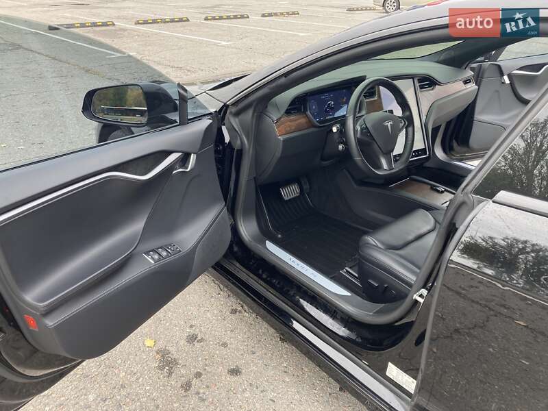 Лифтбек Tesla Model S 2020 в Днепре фото 7 Лифтбек Tesla Model S 2020 в Днепре