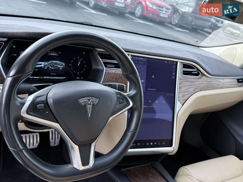 Лифтбек Tesla Model S 2017 в Киеве фото 10 Лифтбек Tesla Model S 2017 в Киеве