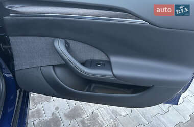 Лифтбек Tesla Model S 2021 в Киеве