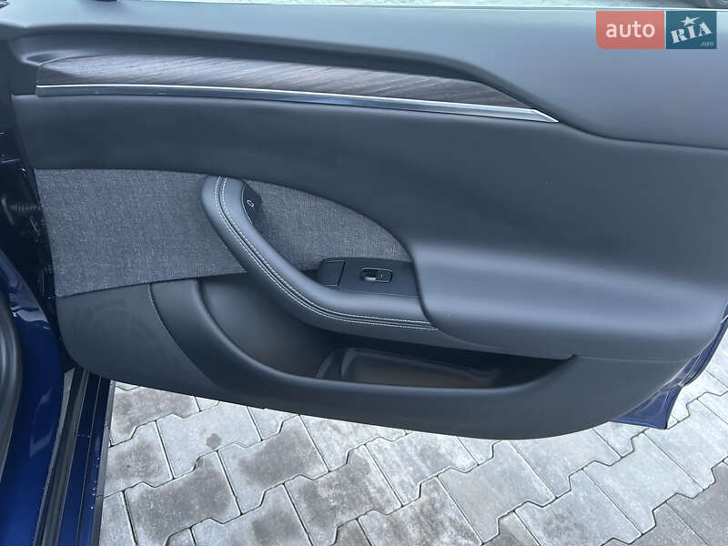 Лифтбек Tesla Model S 2021 в Киеве фото 26 Лифтбек Tesla Model S 2021 в Киеве