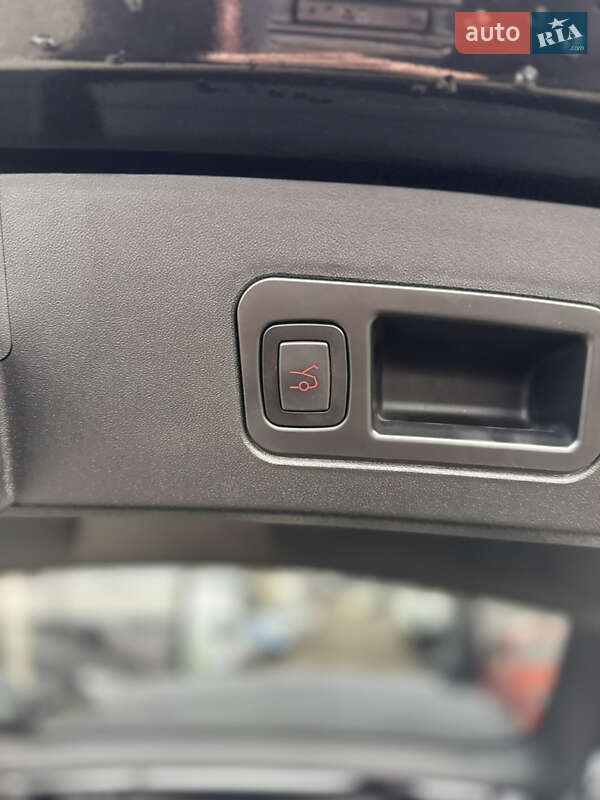 Ліфтбек Tesla Model S 2018 в Івано-Франківську фото 27 Ліфтбек Tesla Model S 2018 в Івано-Франківську