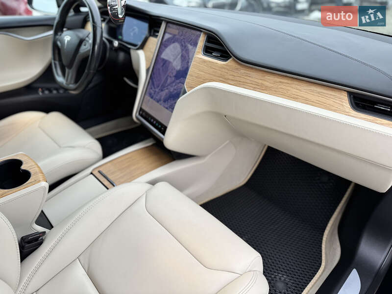 Ліфтбек Tesla Model S 2018 в Івано-Франківську фото 30 Ліфтбек Tesla Model S 2018 в Івано-Франківську