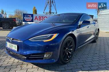 Лифтбек Tesla Model S 2017 в Кременчуге