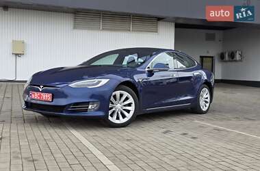Ліфтбек Tesla Model S 2018 в Рівному