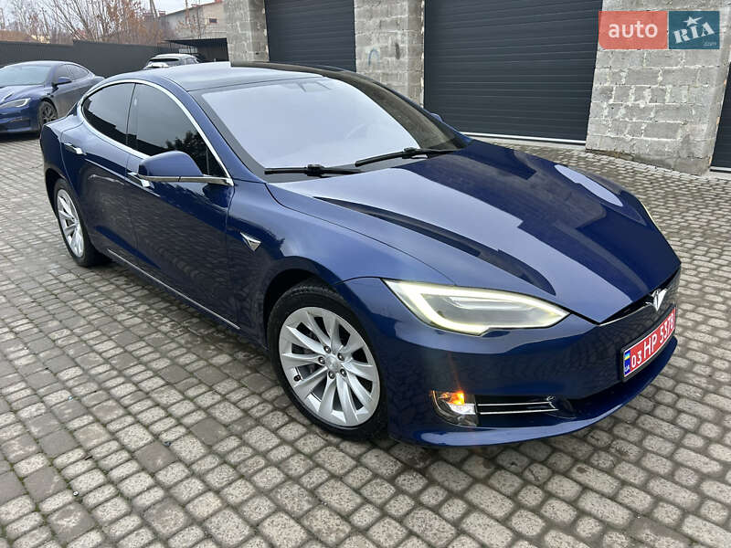 Tesla Model S 2017