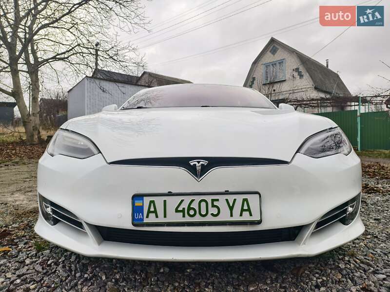 Tesla Model S 2019