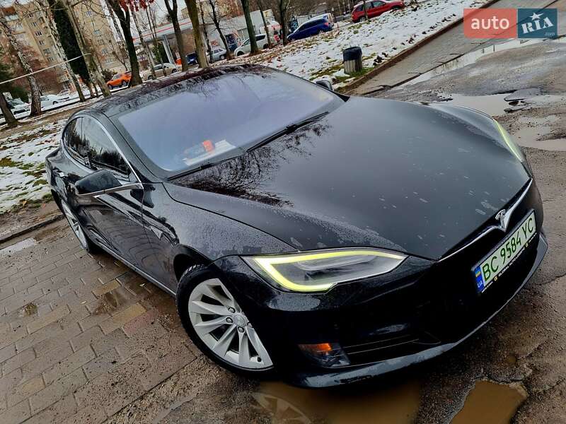 Tesla Model S 2016