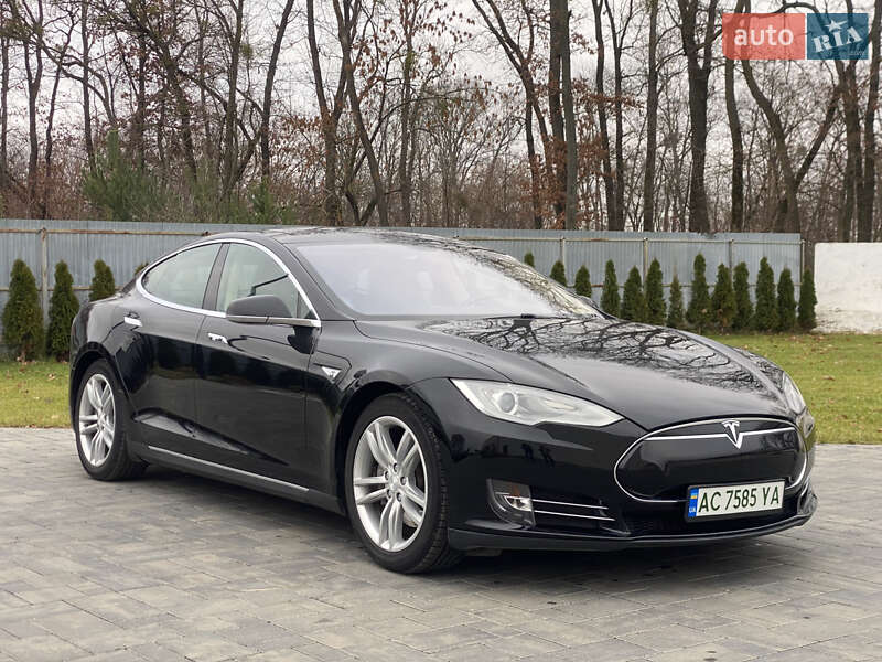 Лифтбек Tesla Model S 2013 в Луцке фото 2 Лифтбек Tesla Model S 2013 в Луцке