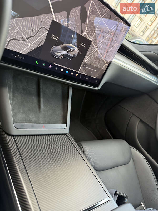 Лифтбек Tesla Model S 2023 в Киеве