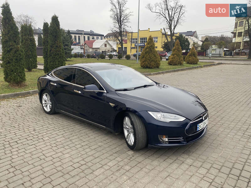 Лифтбек Tesla Model S 2013 в Коломые