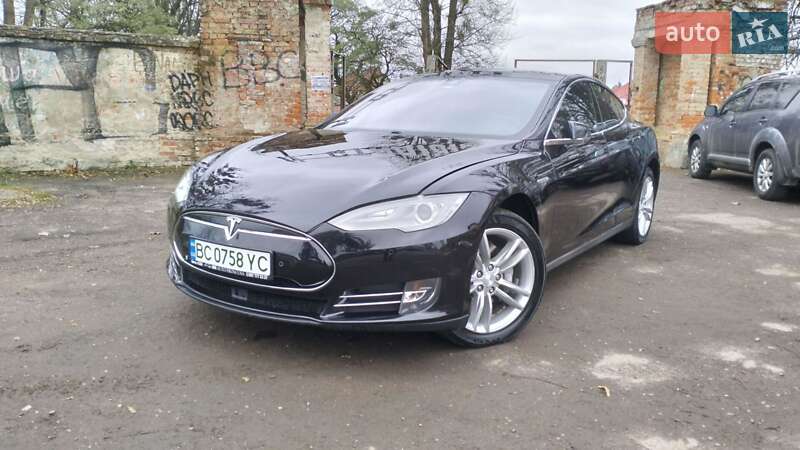 Лифтбек Tesla Model S 2015 в Львове фото 8 Лифтбек Tesla Model S 2015 в Львове