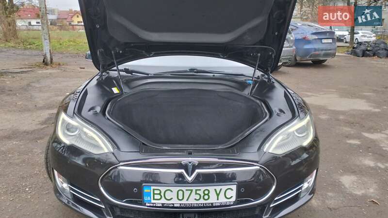 Лифтбек Tesla Model S 2015 в Львове фото 14 Лифтбек Tesla Model S 2015 в Львове