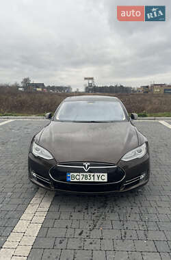 Лифтбек Tesla Model S 2014 в Львове