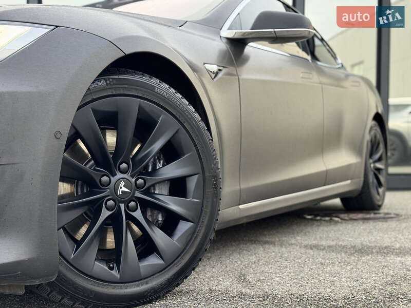 Ліфтбек Tesla Model S 2017 в Києві