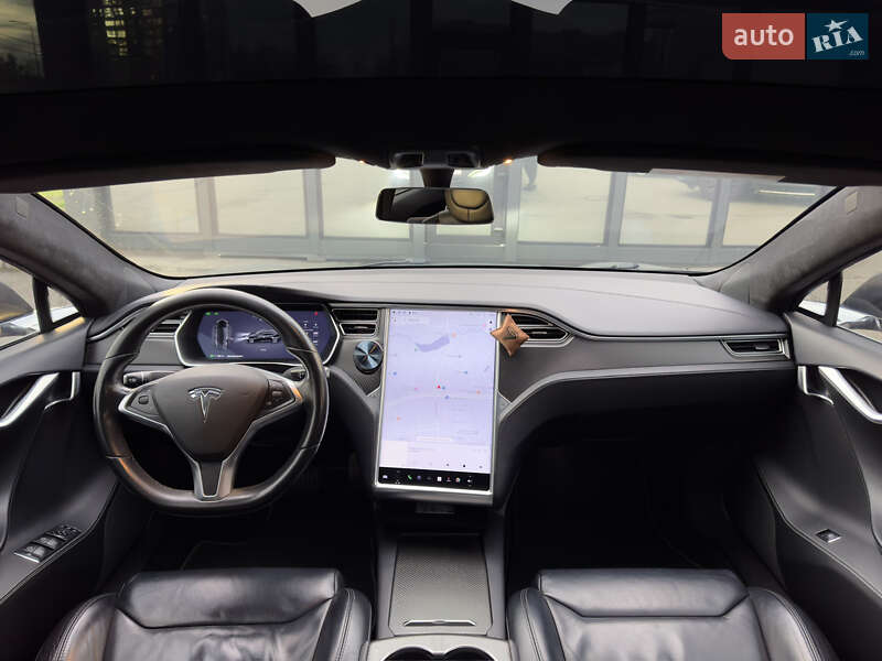 Ліфтбек Tesla Model S 2017 в Києві