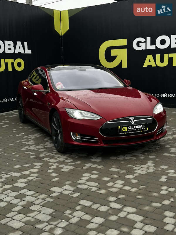 Лифтбек Tesla Model S 2013 в Львове