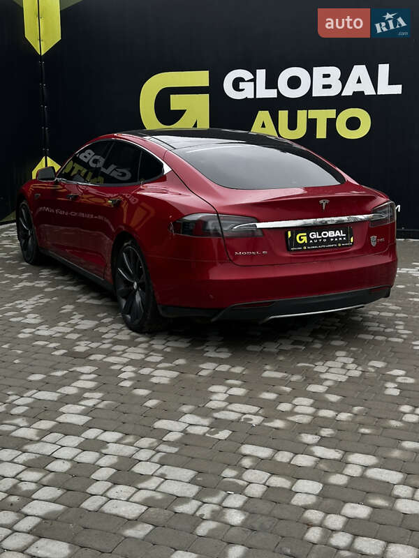 Лифтбек Tesla Model S 2013 в Львове