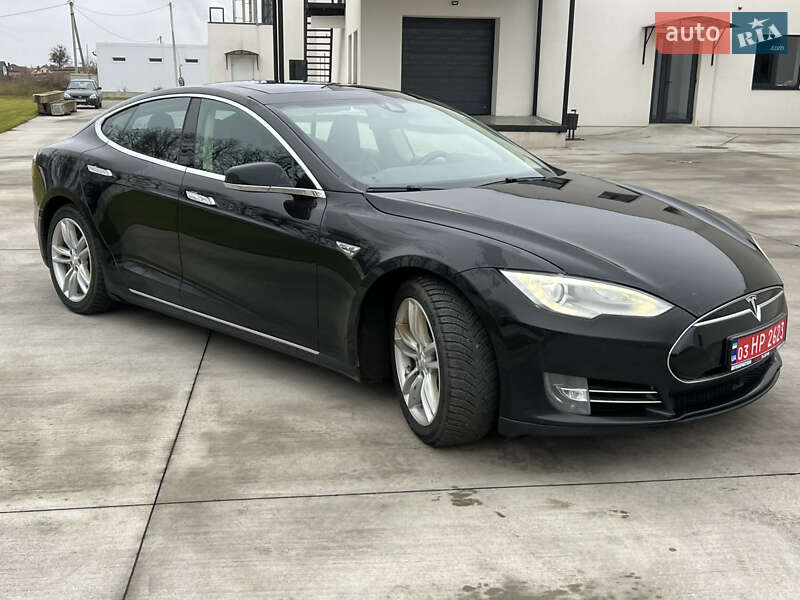 Ліфтбек Tesla Model S 2015 в Луцьку фото 14 Ліфтбек Tesla Model S 2015 в Луцьку
