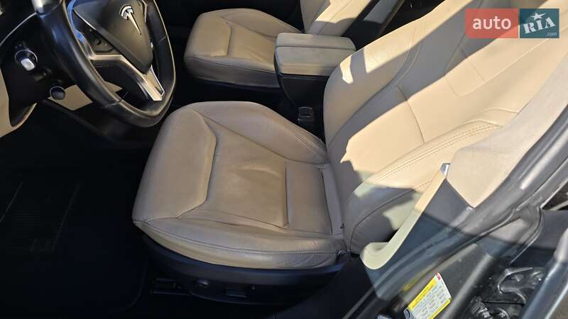 Ліфтбек Tesla Model S 2016 в Черкасах фото 20 Ліфтбек Tesla Model S 2016 в Черкасах