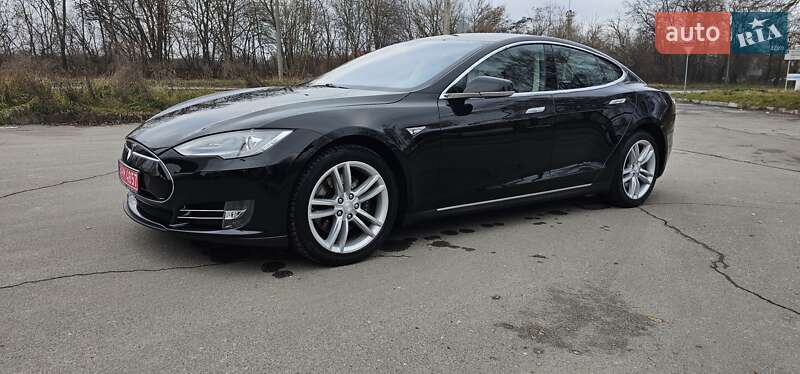 Лифтбек Tesla Model S 2014 в Тернополе