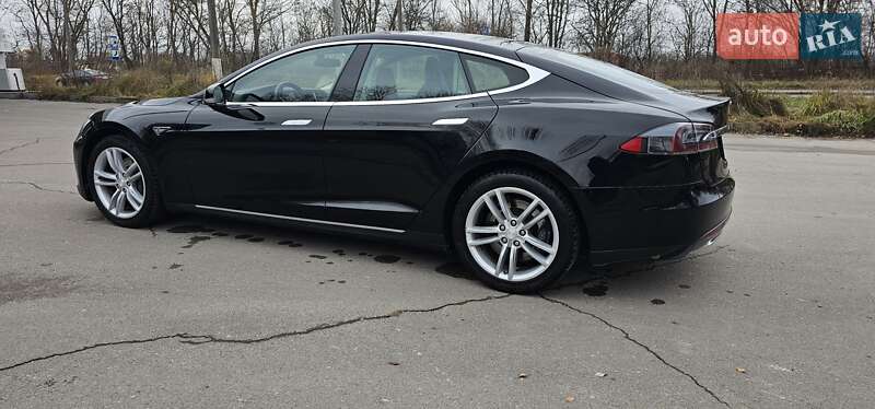 Лифтбек Tesla Model S 2014 в Тернополе
