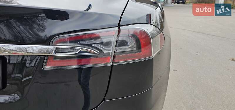 Лифтбек Tesla Model S 2014 в Тернополе