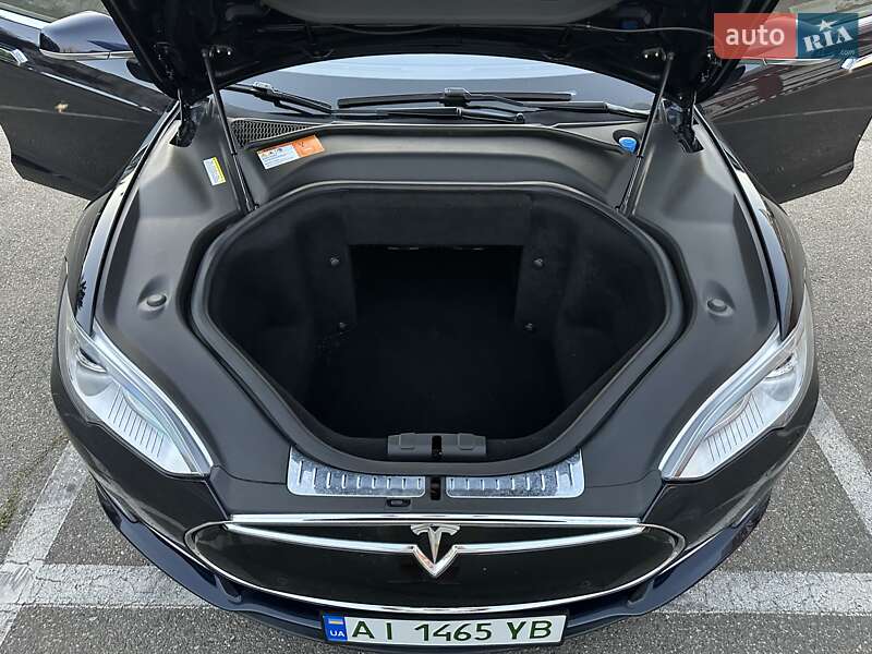 Лифтбек Tesla Model S 2013 в Киеве фото 18 Лифтбек Tesla Model S 2013 в Киеве