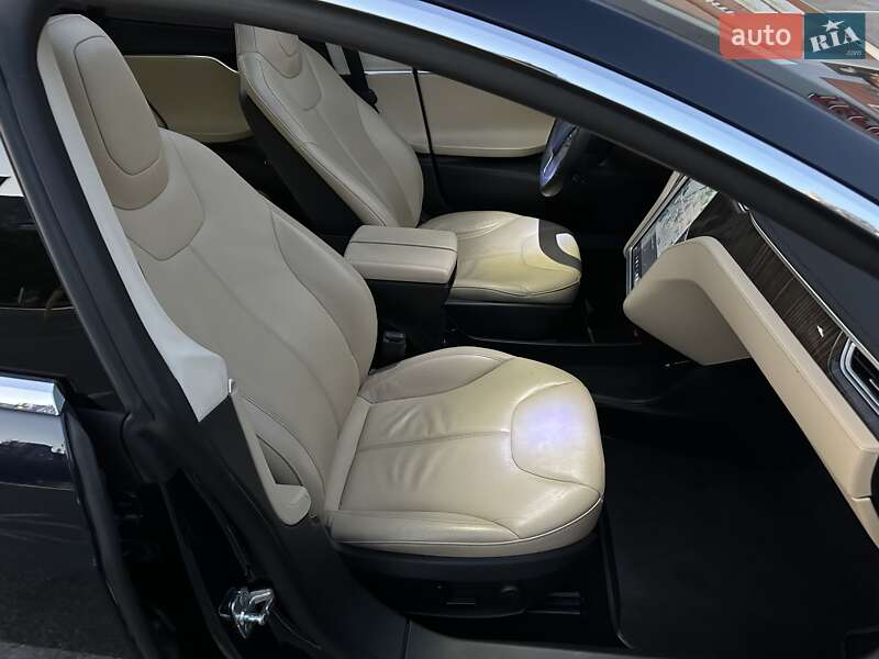Лифтбек Tesla Model S 2013 в Киеве фото 25 Лифтбек Tesla Model S 2013 в Киеве