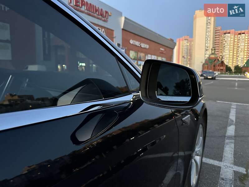 Лифтбек Tesla Model S 2013 в Киеве фото 31 Лифтбек Tesla Model S 2013 в Киеве
