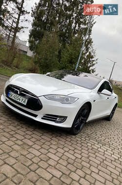 Лифтбек Tesla Model S 2014 в Ровно