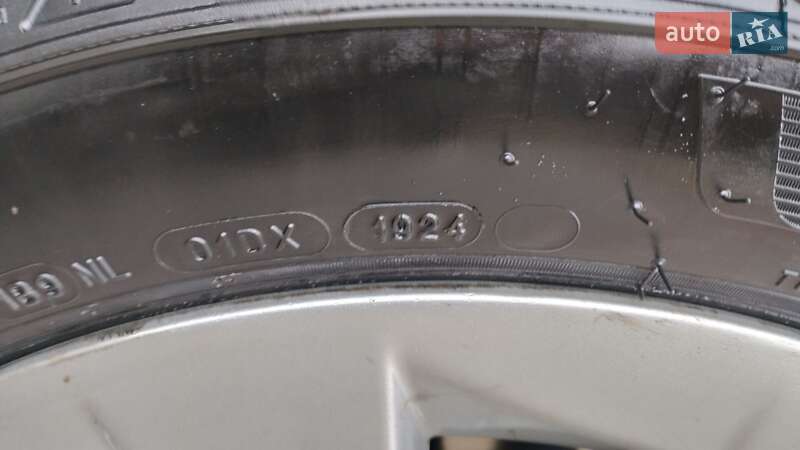 Лифтбек Tesla Model S 2018 в Львове